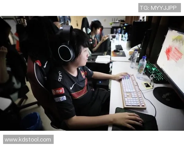 esports数据电竞比分与和平精英深度解析FPX战队的战术控制与策略运用 esports数据电竞比分与和平精英深度解析FPX战队的战术控制与策略运用